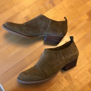 Nine West Tan Booties